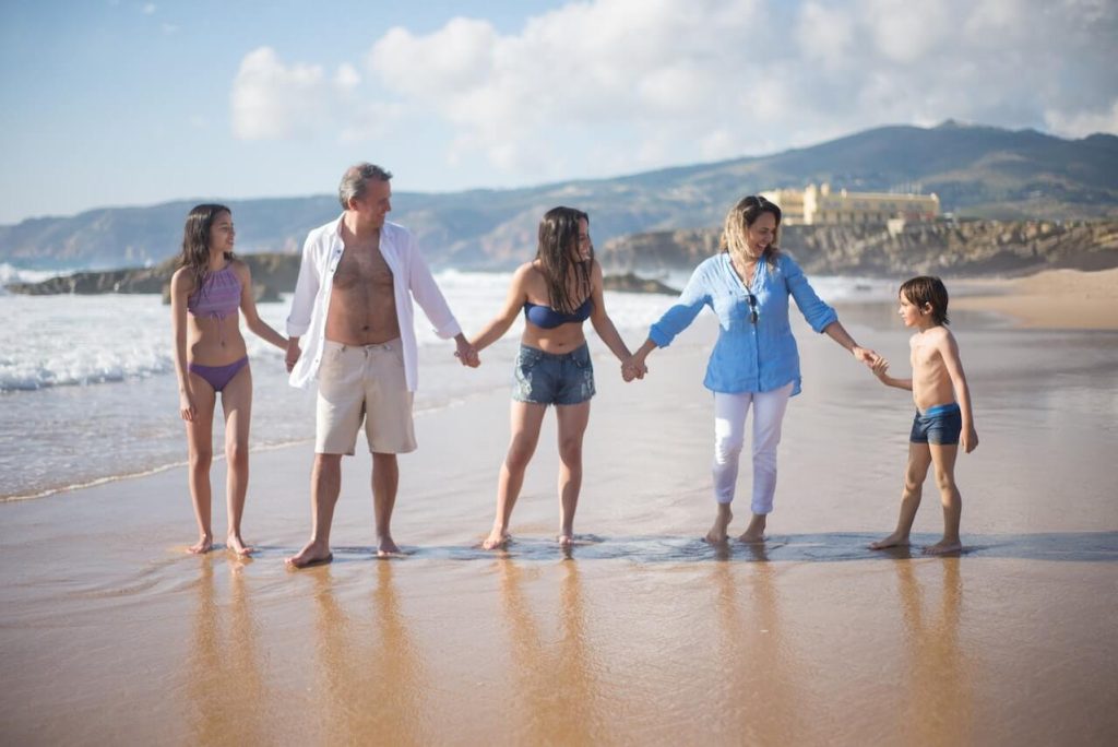 Beach Family Photo Outfits