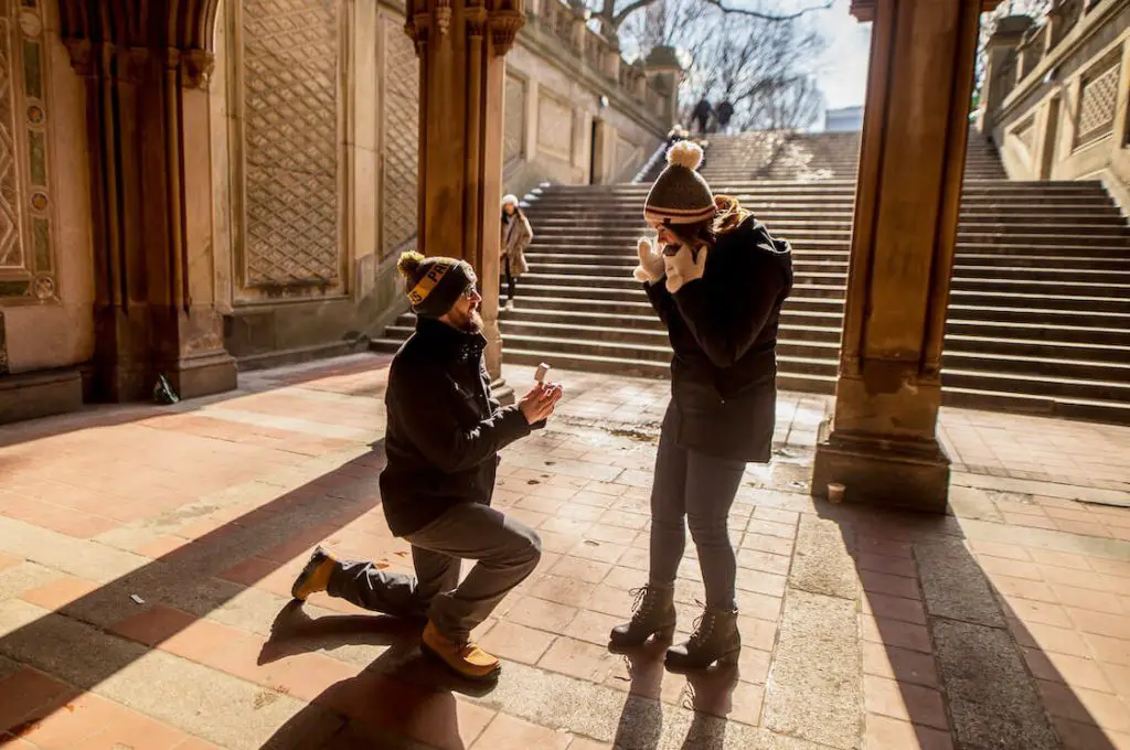 How Do You Pose for Engagement Photos