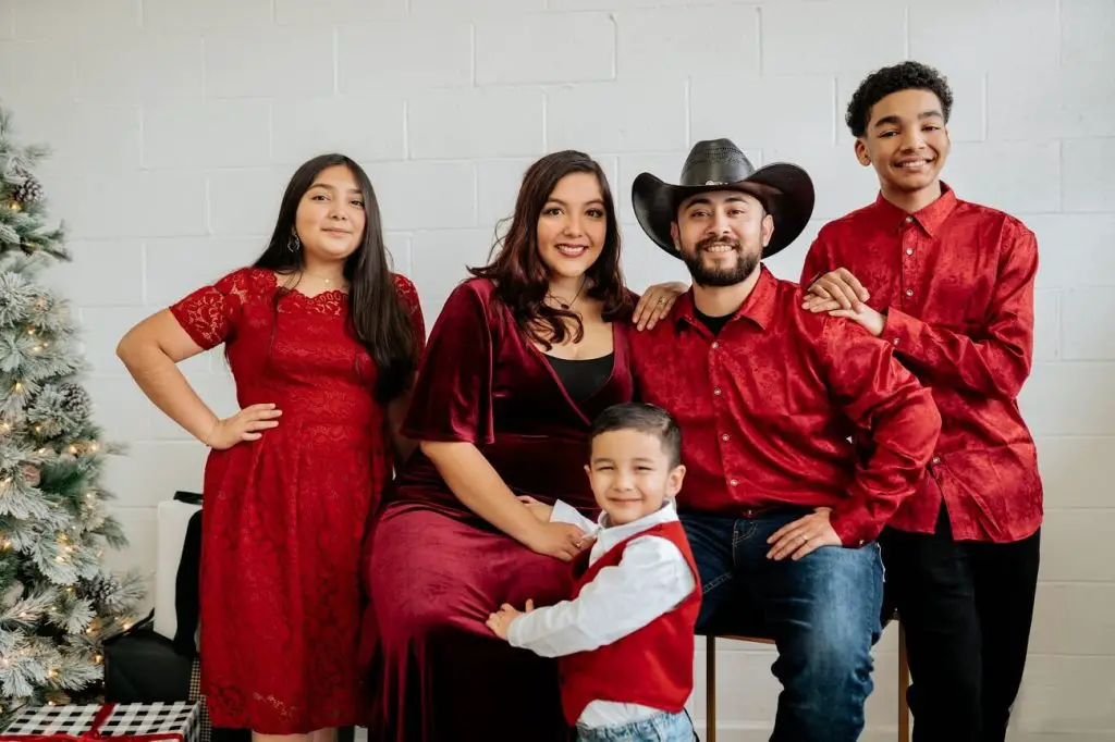 Matching Family Photo Outfits