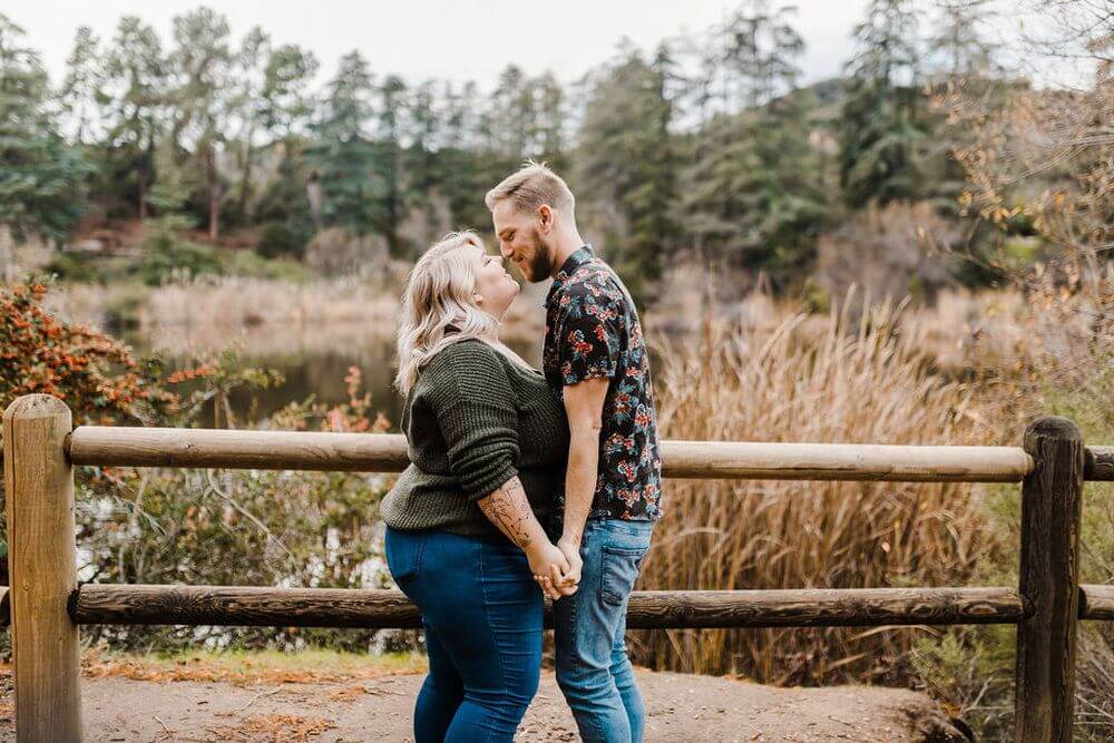 Plus Size Engagement Photo Outfits