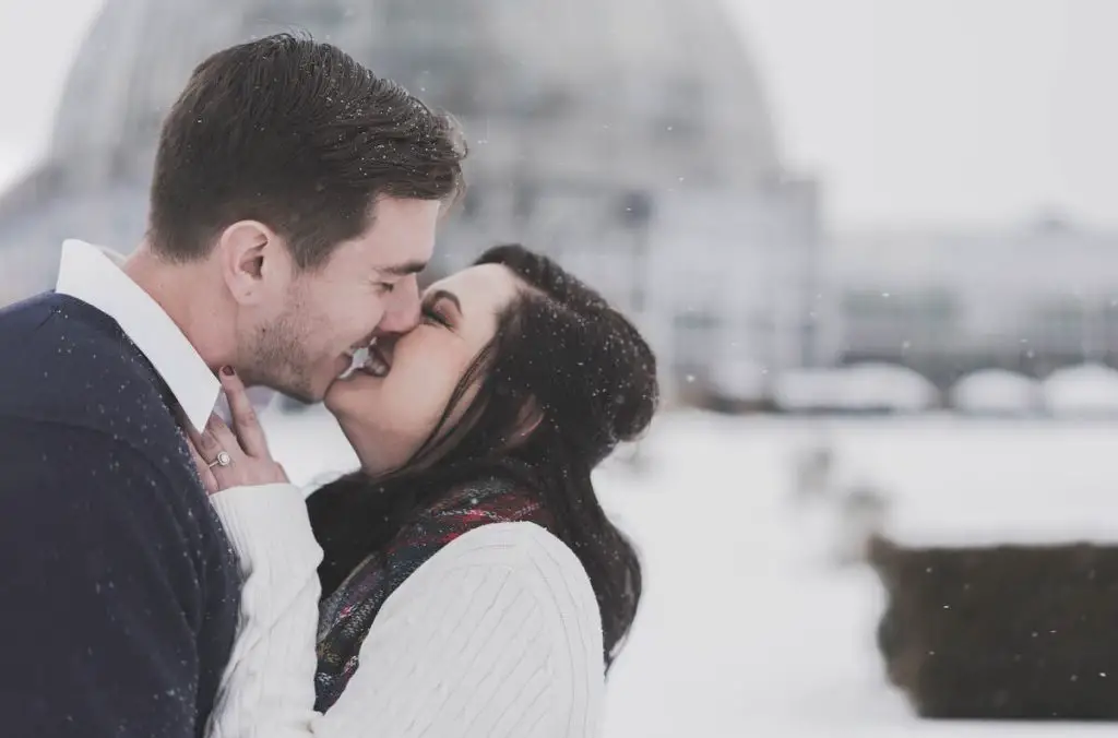 Winter Engagement Photo Outfits