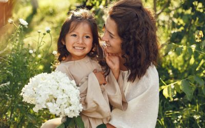 Creative Mom and Daughter Photoshoot Ideas with Tips