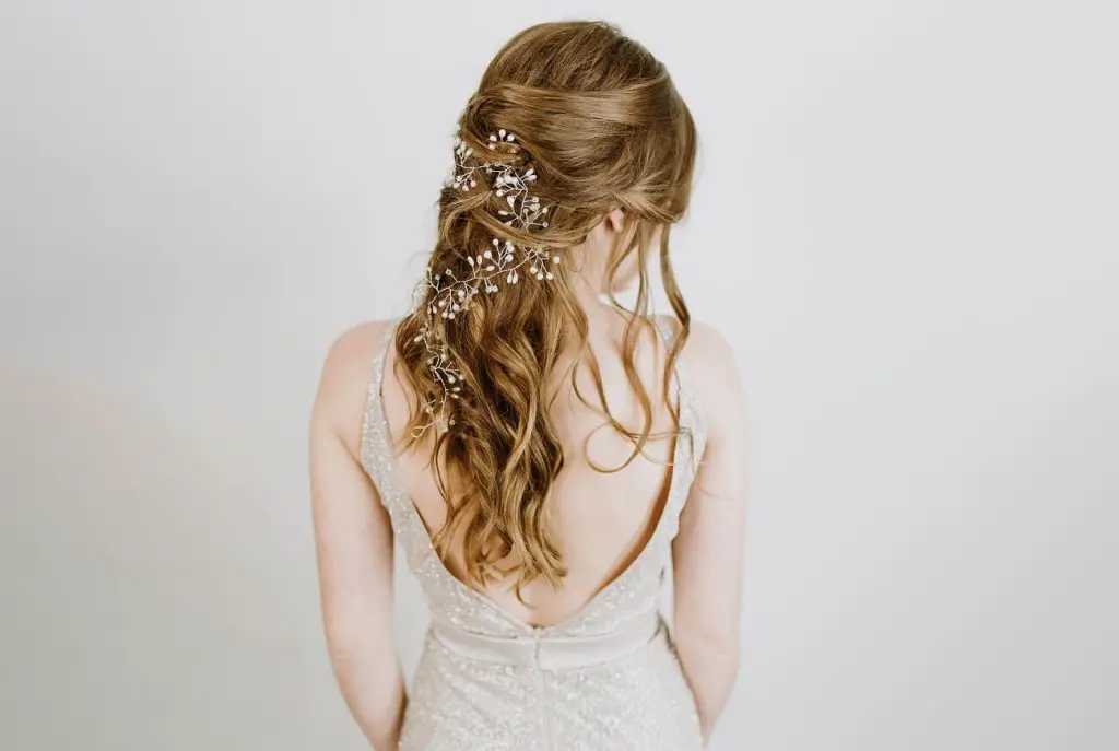 Hair Pinned Back Photoshoot Ideas