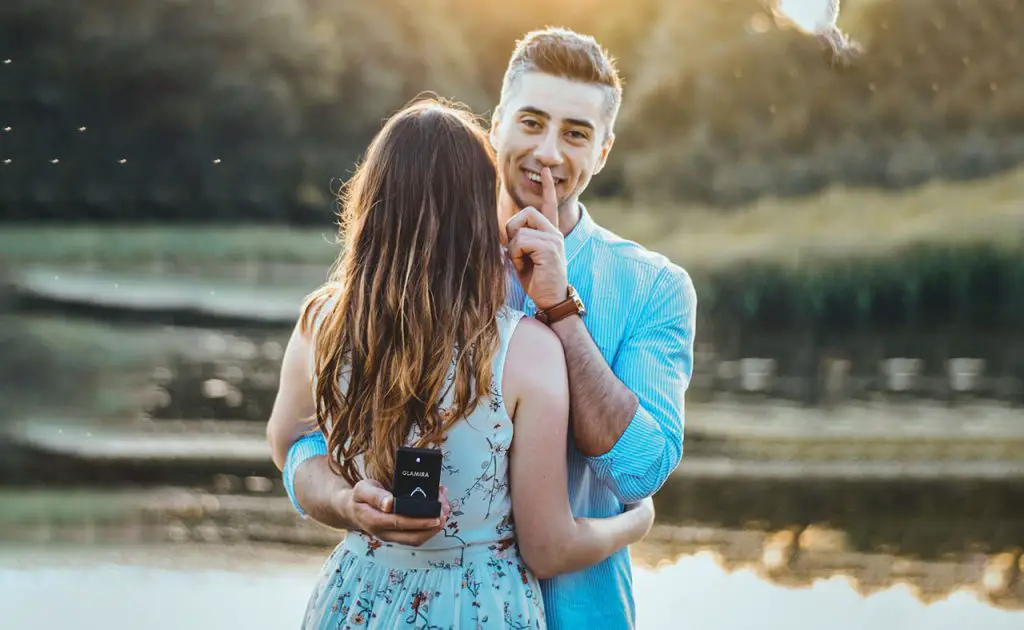 How to Choose an Engagement Photographer